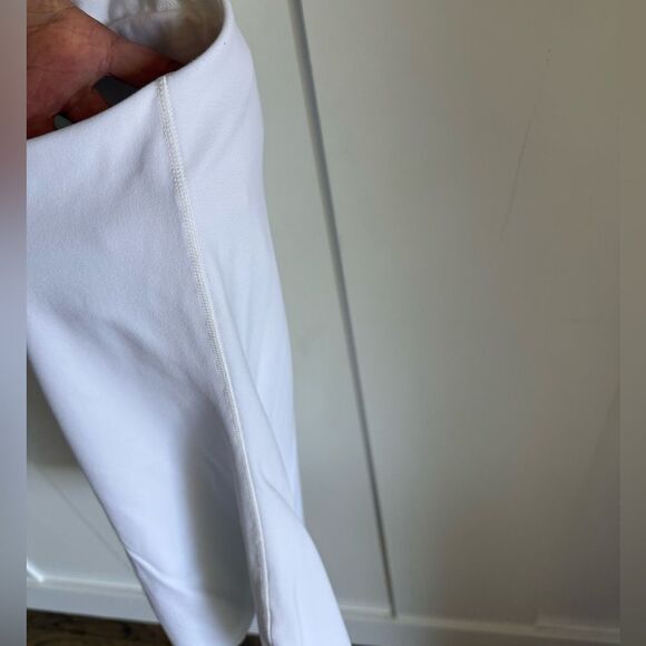 Lululemon Sunsetter Tank w/pads - Picture 8 of 8